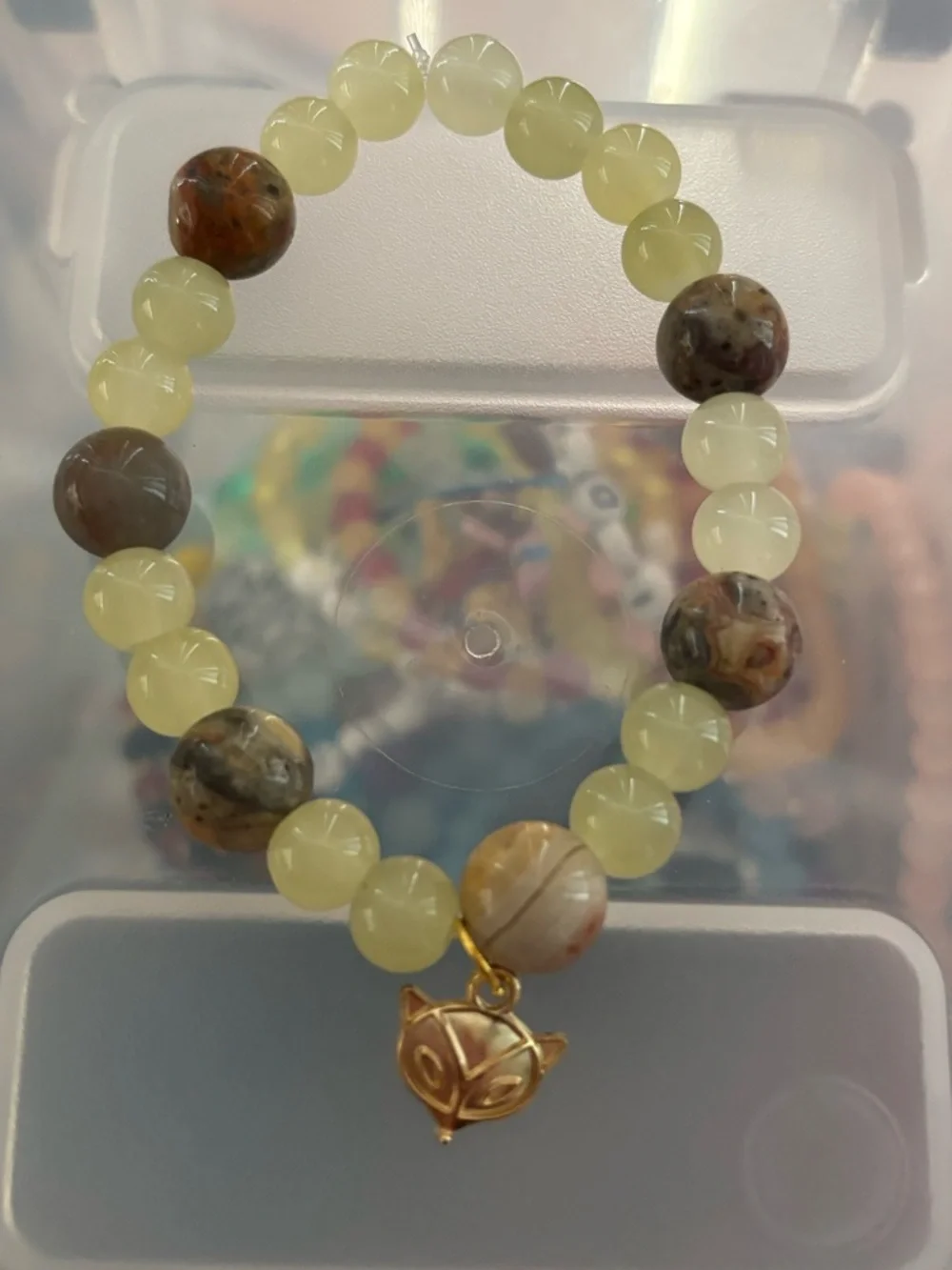 Yellow Jasper foxes handcrafted bracelet - Picture 3 of 3